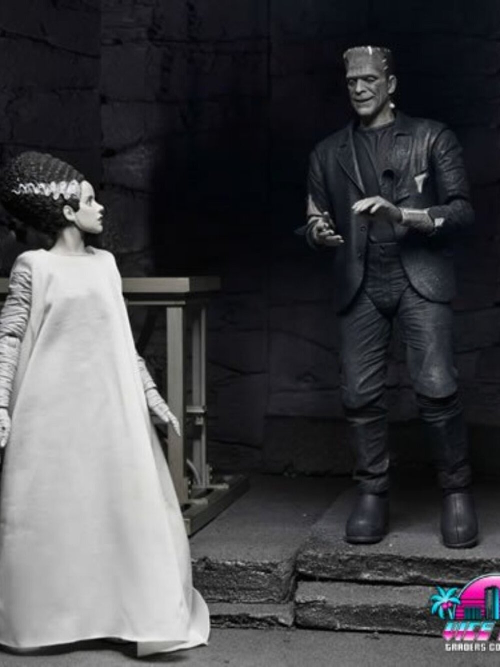 NECA Universal Monsters 7" Bride Of Frankenstein 90th Anniversary Figures 2-Pack